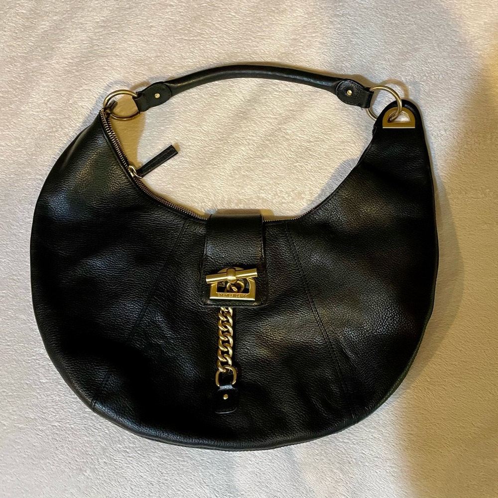 Beautiful Black Leather “Charles David”shoulder bag. Very Clean and Classy🤩
